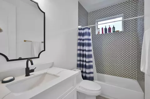 Bath - 4792 W Fork Blvd, Conroe, TX 77304 photo 4 of 5