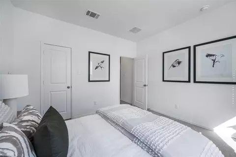 Bedroom - 8015 Jade Crest Dr, Angleton, TX 77515 photo 6 of 7