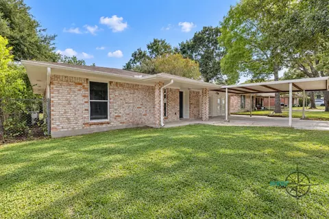 Exterior - 707 Hildred Ave, Conroe, TX 77303 photo 5 of 5