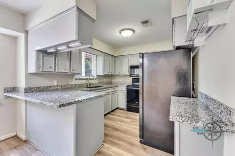 Kitchen - 707 Hildred Ave, Conroe, TX 77303 photo 1 of 4