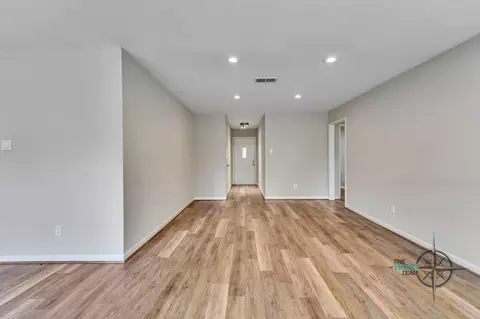 Living - 707 Hildred Ave, Conroe, TX 77303 photo 5 of 6