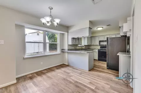 Dining - 707 Hildred Ave, Conroe, TX 77303 photo 1 of 1