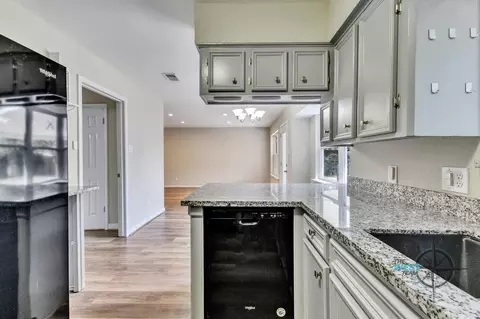 Kitchen - 707 Hildred Ave, Conroe, TX 77303 photo 4 of 4