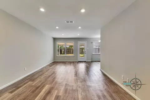 Living - 707 Hildred Ave, Conroe, TX 77303 photo 2 of 6