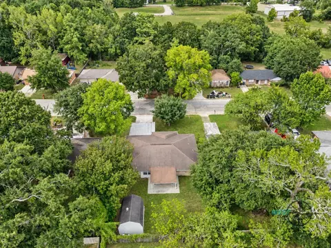 View/Area - 707 Hildred Ave, Conroe, TX 77303 photo 1 of 5