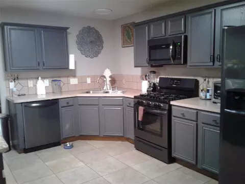 Kitchen - 2407 Pinpoint Dr, Spring, TX 77373 photo 2 of 3