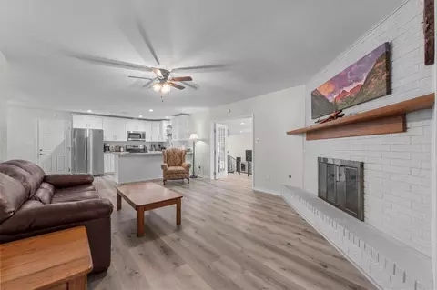 Other - 209 Summit Dr, Conroe, TX 77303 photo 1 of 6