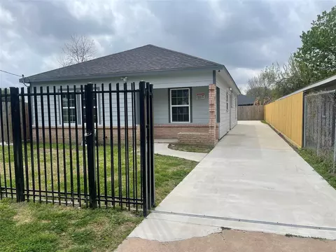 3234 Berry St, Houston, TX 77004