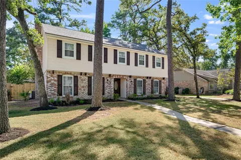 1006 Glouchester Ln, Houston, TX 77073