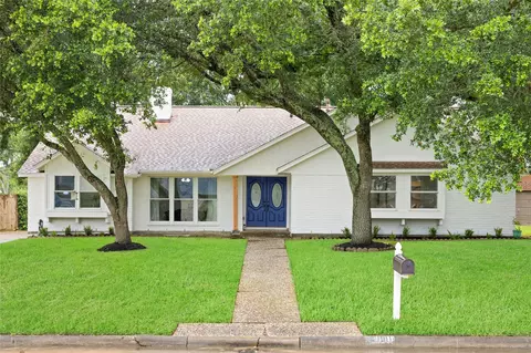 1911 Acacia St, League City, TX 77573