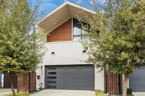 823 Aurora St, Houston, TX 77009