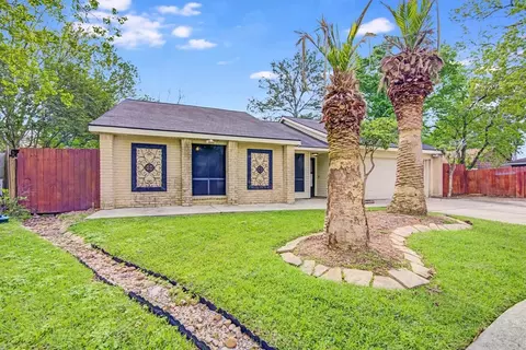 2010 Stoney Ct, Spring, TX 77373 photo 1