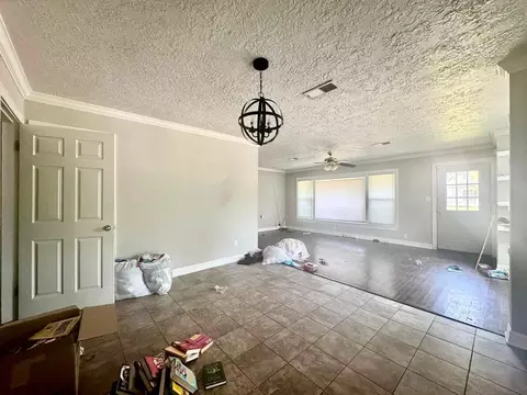 Living - 112 Cravens Dr, Silsbee, TX 77656 photo 1 of 3