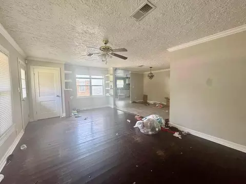 Living - 112 Cravens Dr, Silsbee, TX 77656 photo 3 of 3