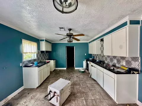 Kitchen - 112 Cravens Dr, Silsbee, TX 77656 photo 1 of 2