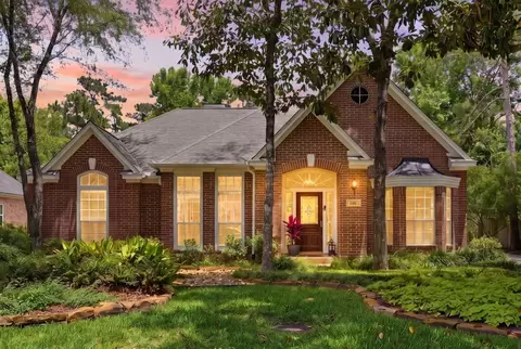 103 Quiet Oak Cir, The Woodlands, TX 77381