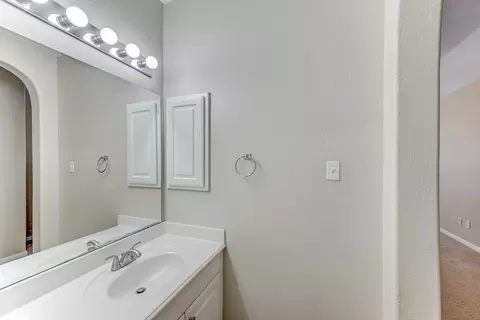 Bath - 20722 Windrose Bend Dr, Spring, TX 77379 photo 6 of 6