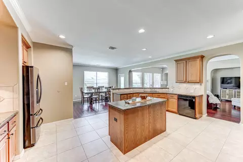 Kitchen - 20722 Windrose Bend Dr, Spring, TX 77379 photo 2 of 3