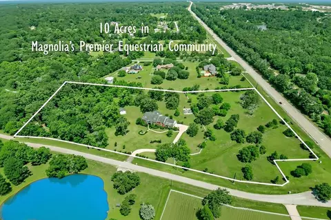 15203 Wildwood Cir, Magnolia, TX 77354