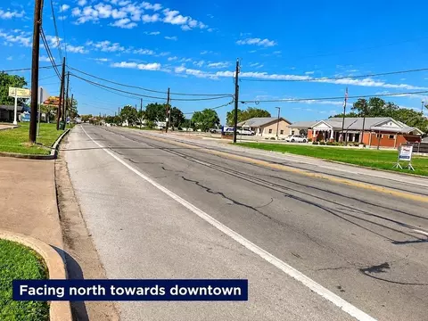 711 S Eagle St, Weimar, TX 78962 photo 3