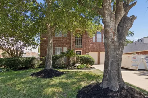 17603 Fairgrove Park Dr, Houston, TX 77095