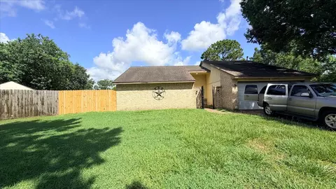 3403 Golders Green Dr, Houston, TX 77082