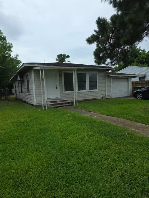 242 Bolden St, Houston, TX 77029