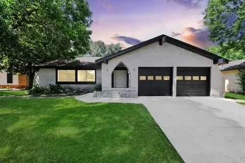 16427 Hickory Knoll Dr, Houston, TX 77059