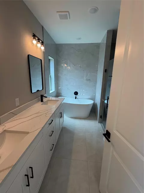 Bath - 2507 Martinas Ct, Spring, TX 77388 photo 1 of 8