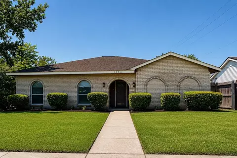 11326 Sagevale Ln, Houston, TX 77089
