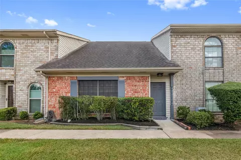12176 Beamer Rd, Houston, TX 77089