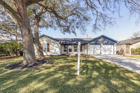 10406 Willowisp Dr, Houston, TX 77035