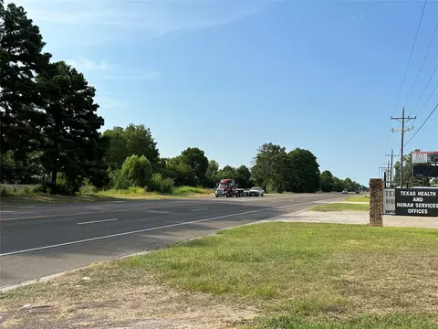 1884 S Robb St, Trinity, TX 75862