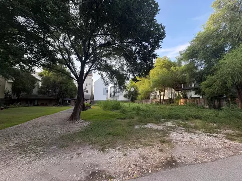 1121 W 15th 12 St, Houston, TX 77008