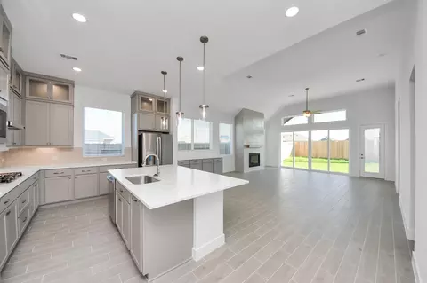 9507 Chateau Hl, Manvel, TX 77578