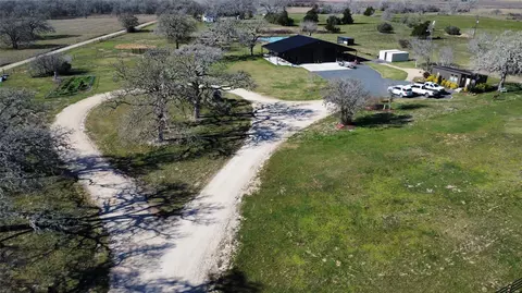 1524 Shaws Bend Rd, Columbus, TX 78934