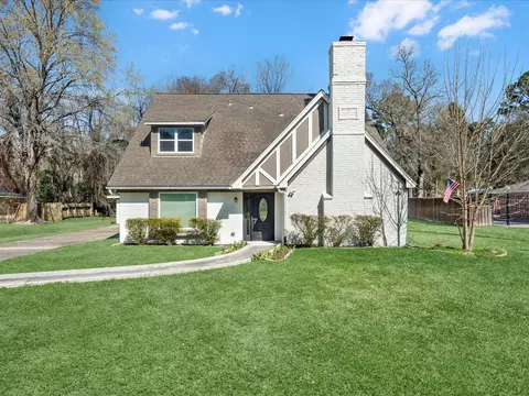 740 River Plantation Dr, Conroe, TX 77302