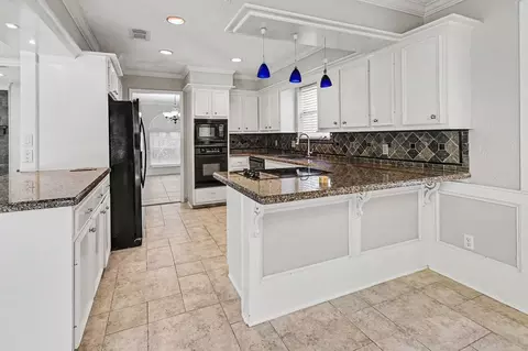 Kitchen - 16118 Hexham Dr, Spring, TX 77379 photo 2 of 3