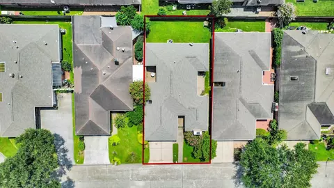 6523 Oakland Hills Dr, Houston, TX 77069