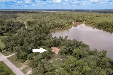 221 Chestnut Bnd, Huntsville, TX 77320
