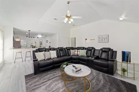 3511 Colleen Woods Cir, Houston, TX 77080