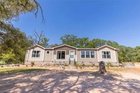 1931 1947 County Road 151, Columbus, TX 78934