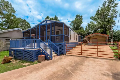 21 Oahu Ct, Point Blank, TX 77364