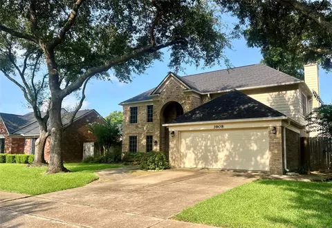 3908 Spring River Dr, Pearland, TX 77584