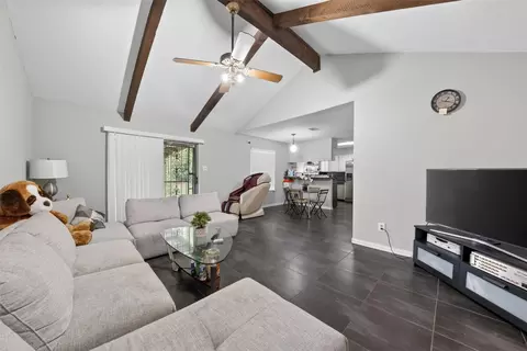 8029 Tareyton Ln, Houston, TX 77075