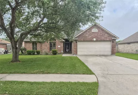 108 Audubon Woods Dr, Richwood, TX 77531