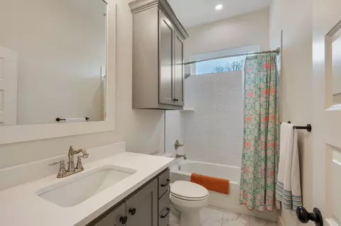 Bath - 4357 Fox River Ln, Bryan, TX 77802 photo 1 of 4