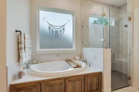 Bath - 4357 Fox River Ln, Bryan, TX 77802 photo 4 of 4