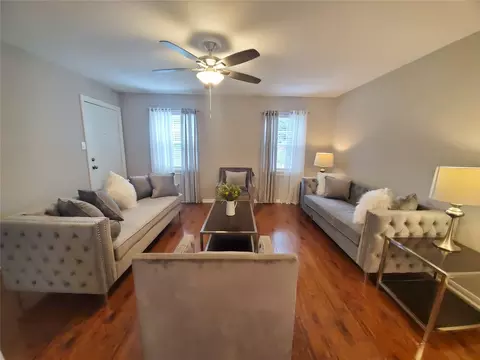 5206 Arboles Dr #B3, Houston, TX 77035