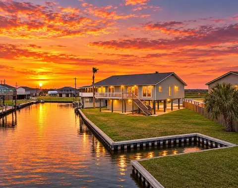 110 Mariner Rd, Freeport, TX 77541